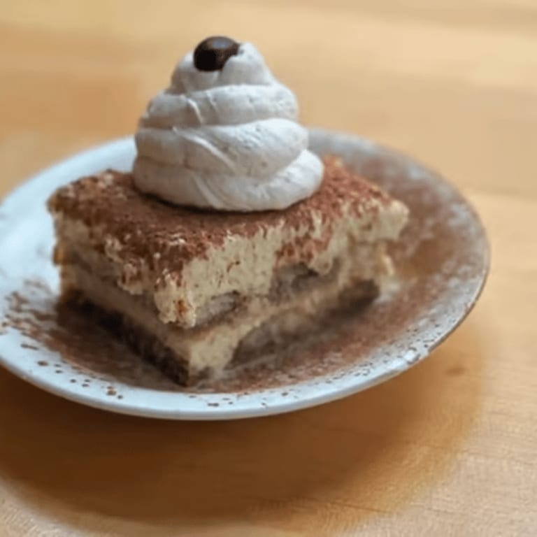 Delicious Cannoli and Italian Desserts